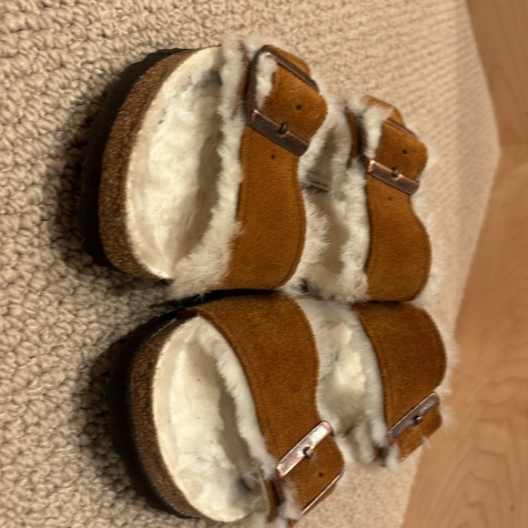 Birkenstocks sz 38 - Picture 6 of 6